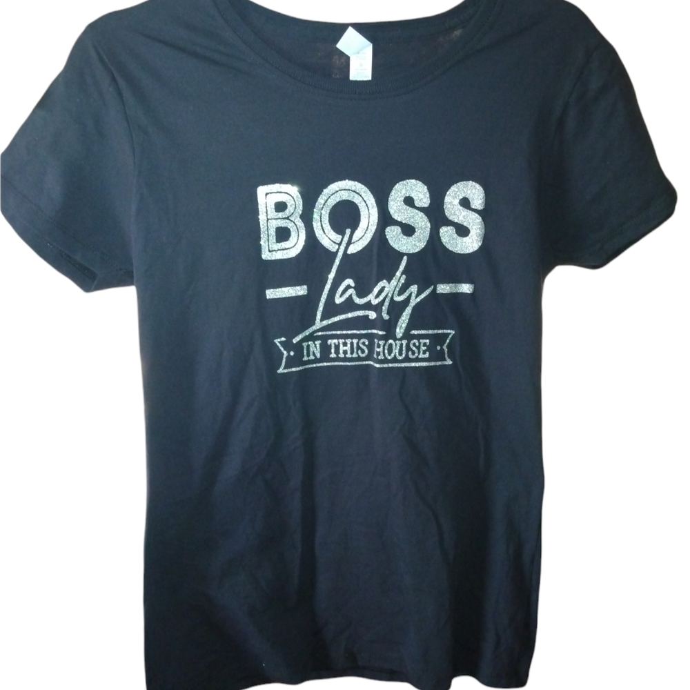 T-Shirt- Boss Lady of this house